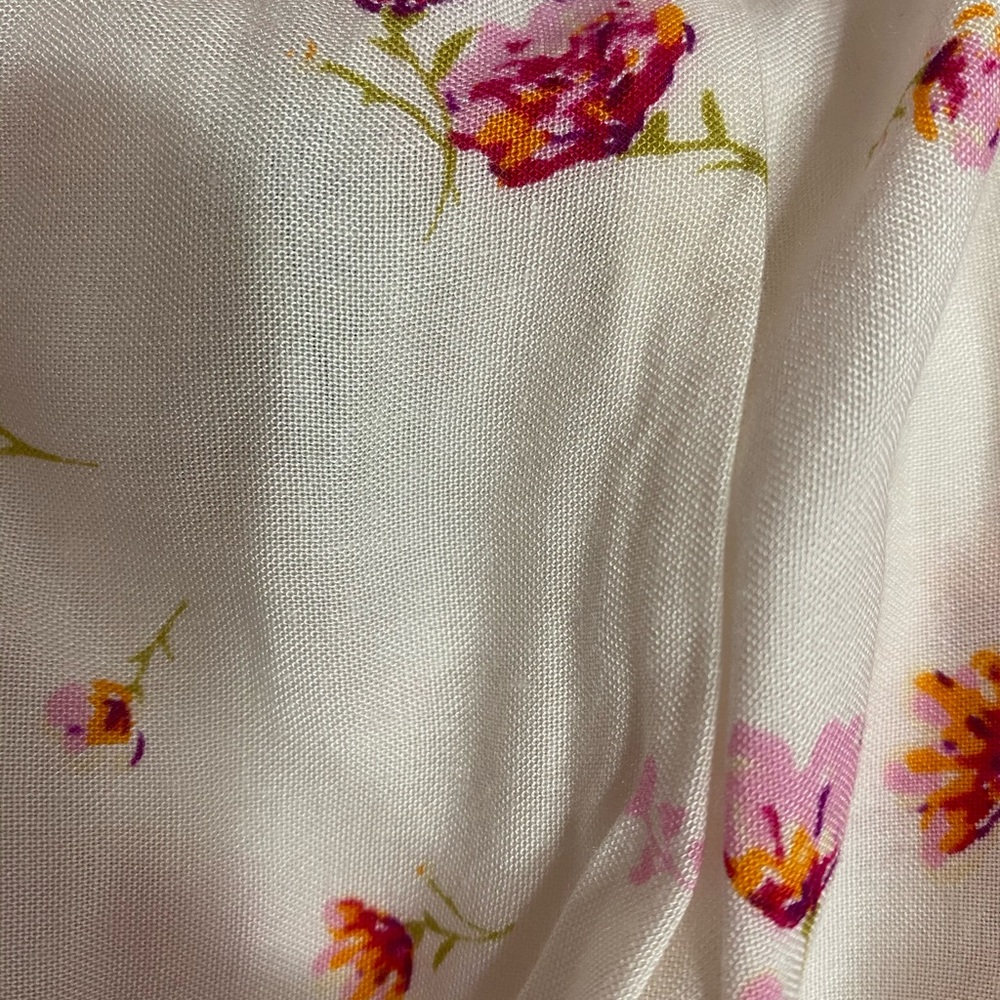 Floral blouse - Picture 3 of 3